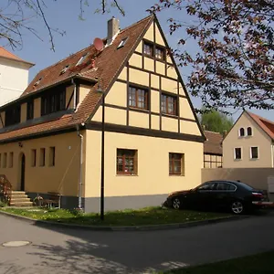 https://hotel-pension-zu-dresden-altpieschen.dresdenhotels.net